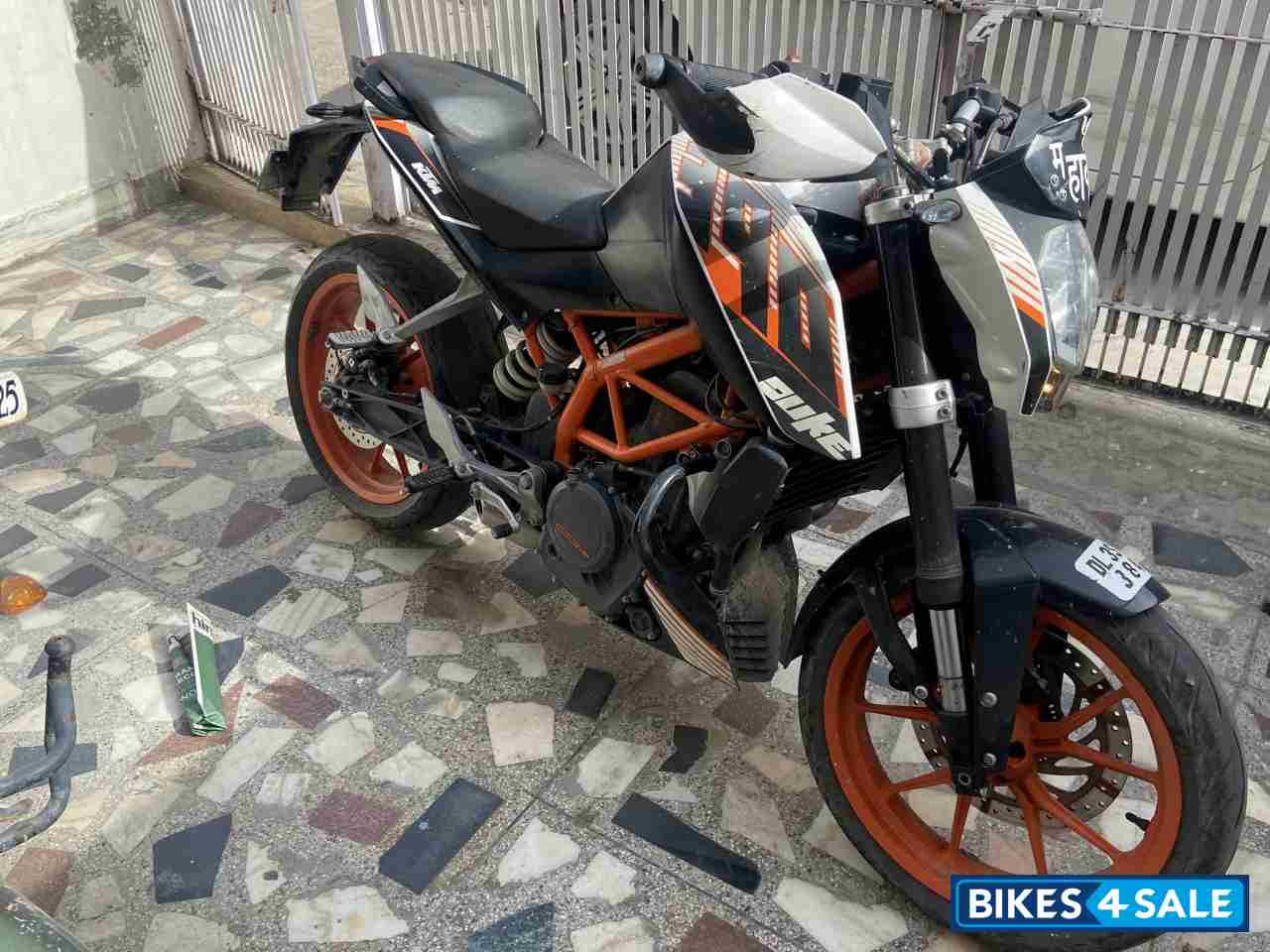 White KTM Duke 390