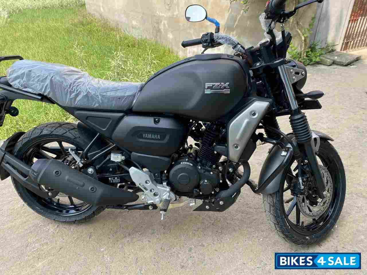 Mate Black Yamaha FZ-X