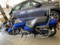 Bajaj Avenger 200 DTS-i