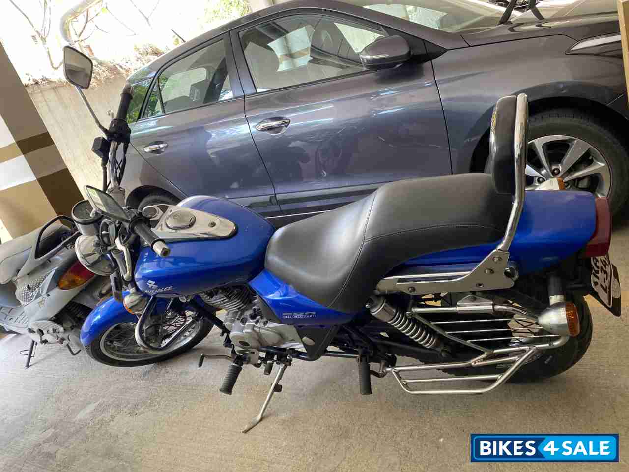 Bajaj Avenger 200 DTS-i