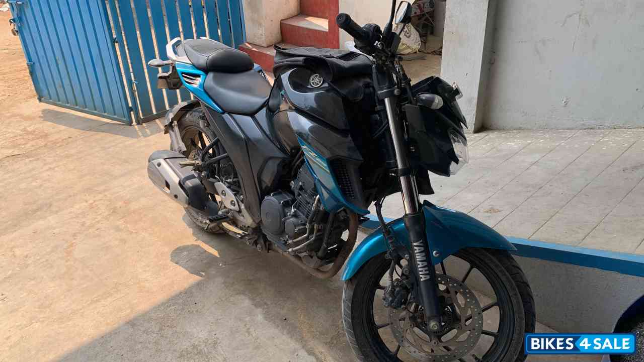 Yamaha FZS 25