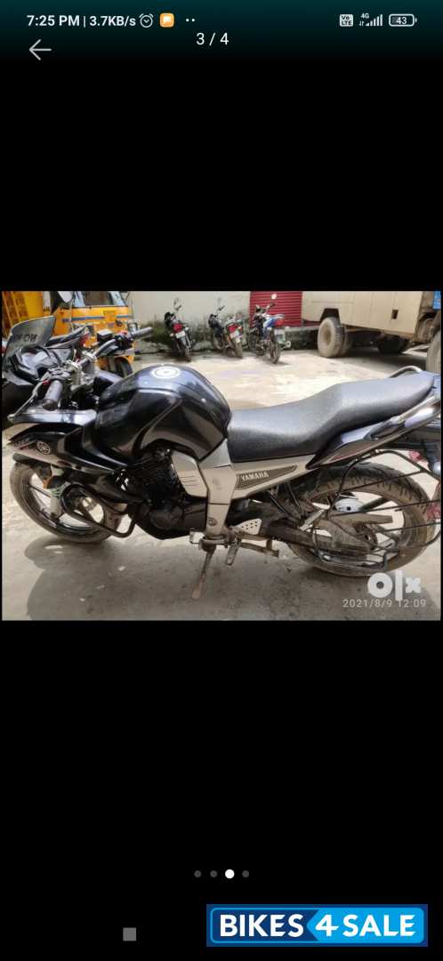Black Yamaha Fazer