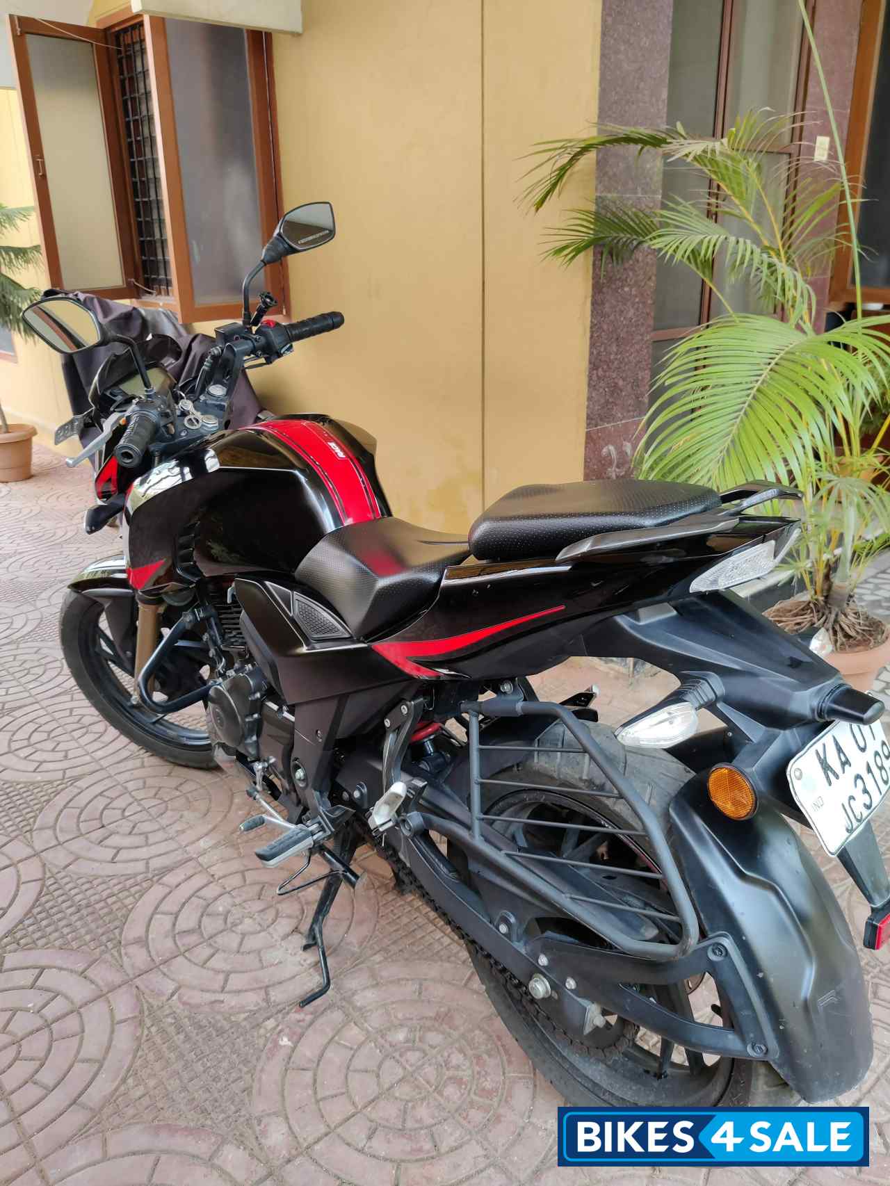 TVS Apache RTR 200 4V ABS Race Edition 2.0