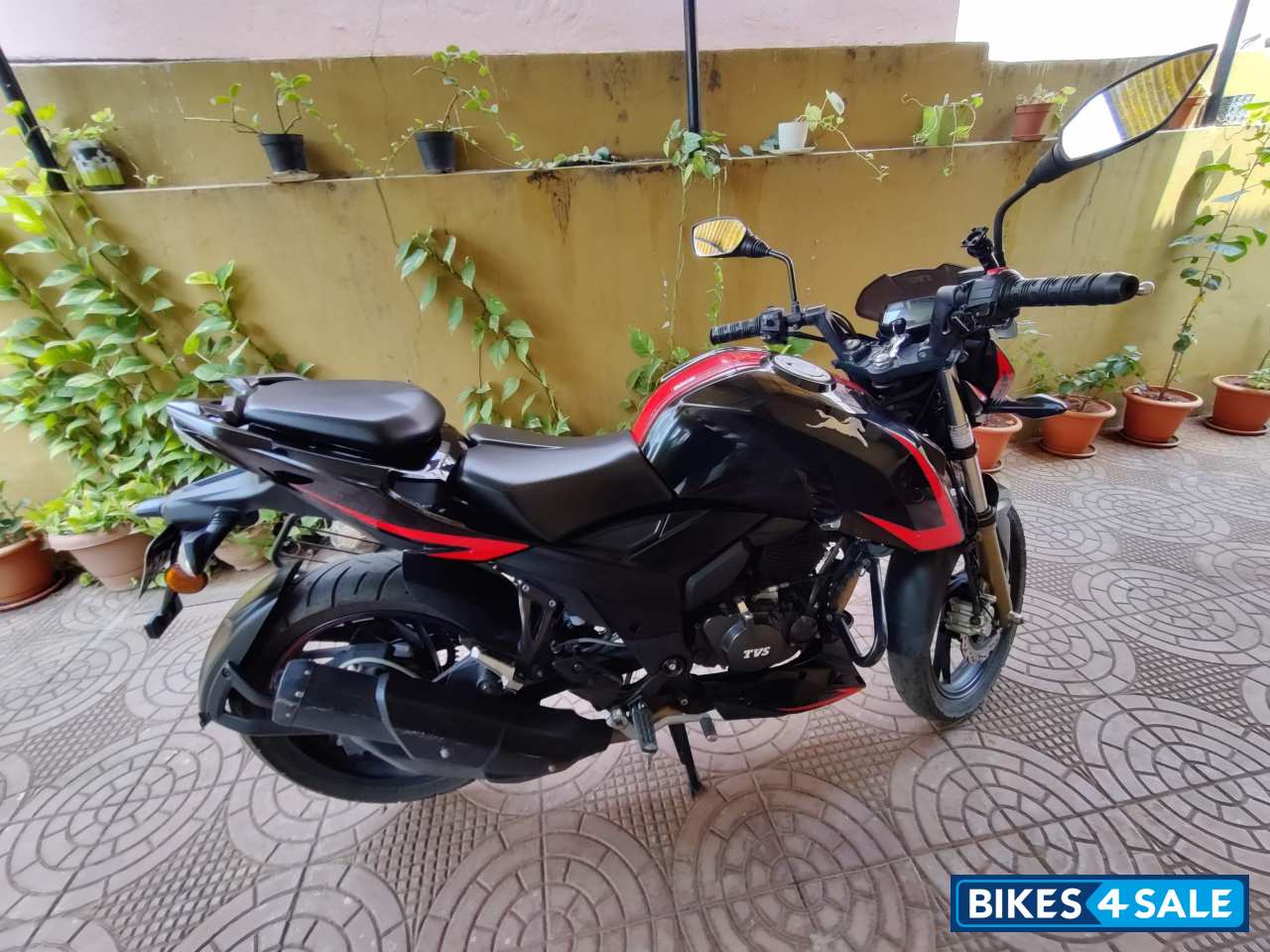 TVS Apache RTR 200 4V ABS Race Edition 2.0