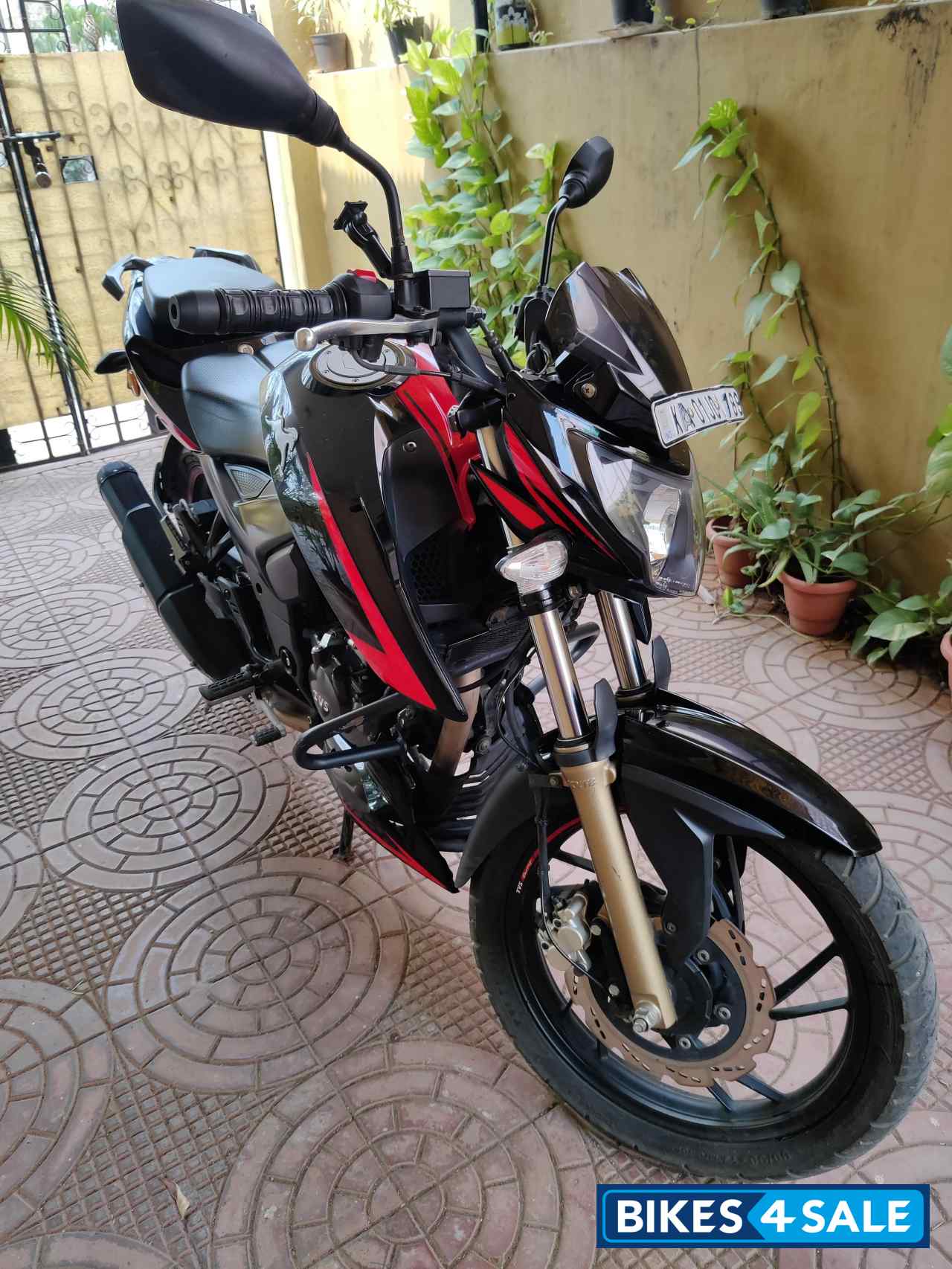 TVS Apache RTR 200 4V ABS Race Edition 2.0