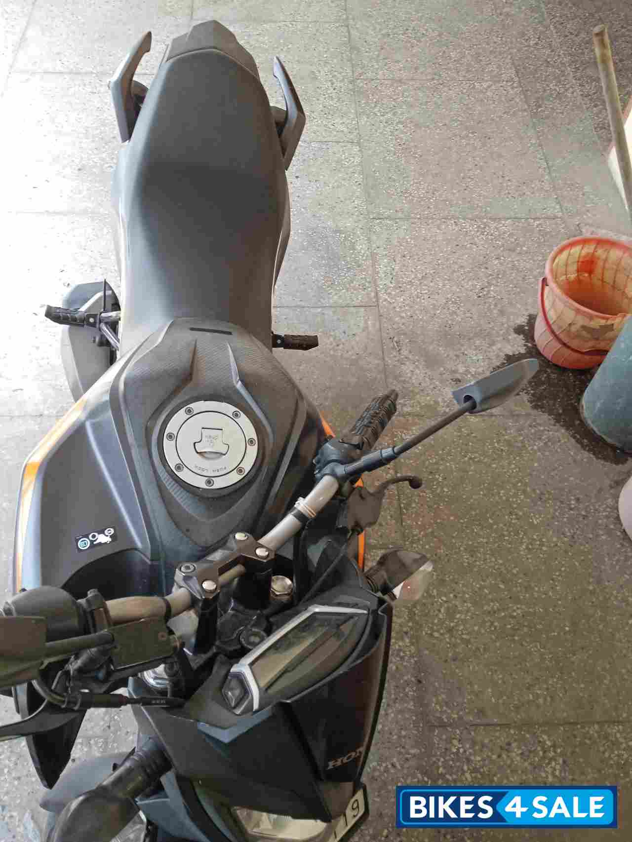 Honda CB Hornet 160R ABS