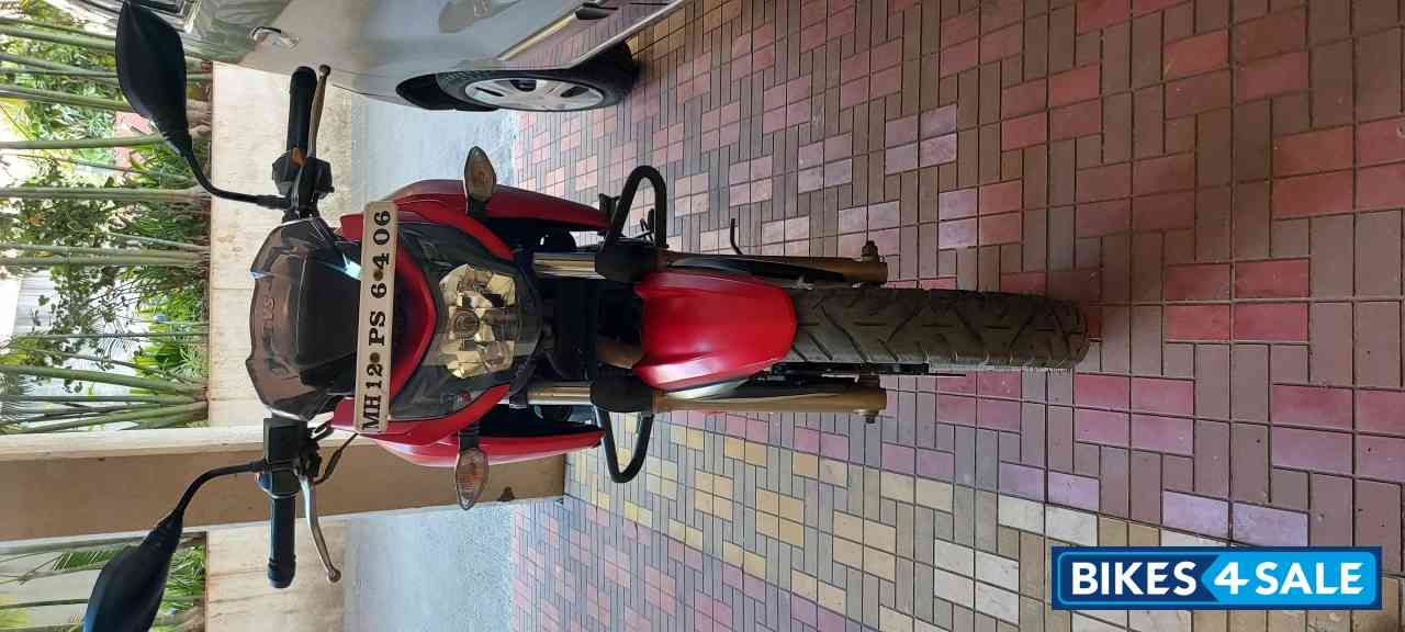 Red TVS Apache RTR 200 4V