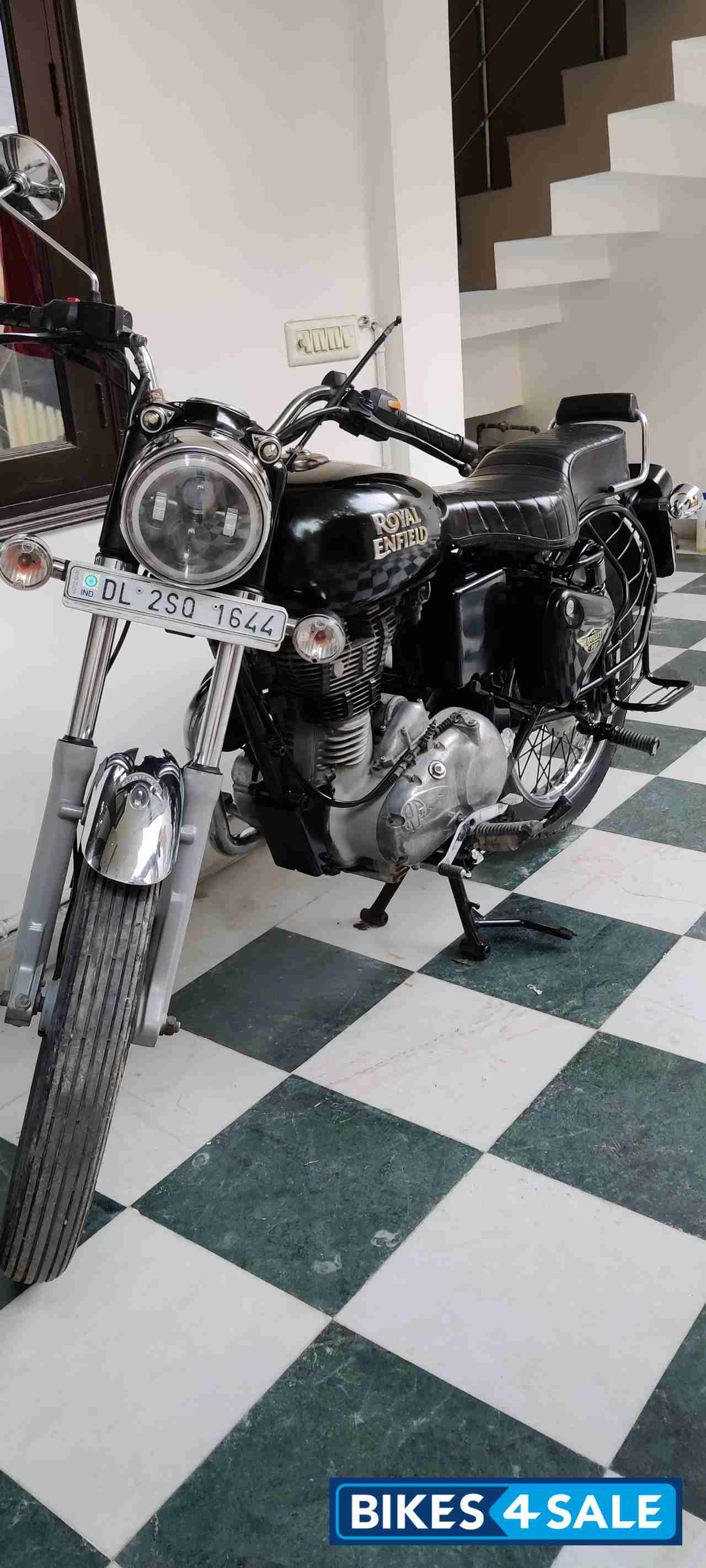 Black Royal Enfield Bullet Electra Twinspark