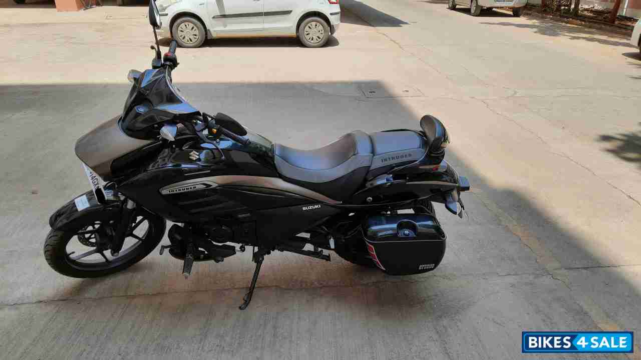Suzuki Intruder 150 BS6