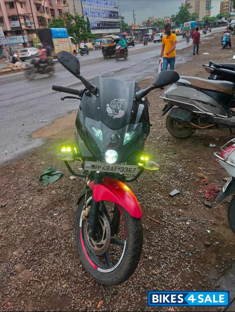 Bajaj Pulsar 220F Bajaj Pulsar 220F