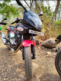 Bajaj Pulsar 220F