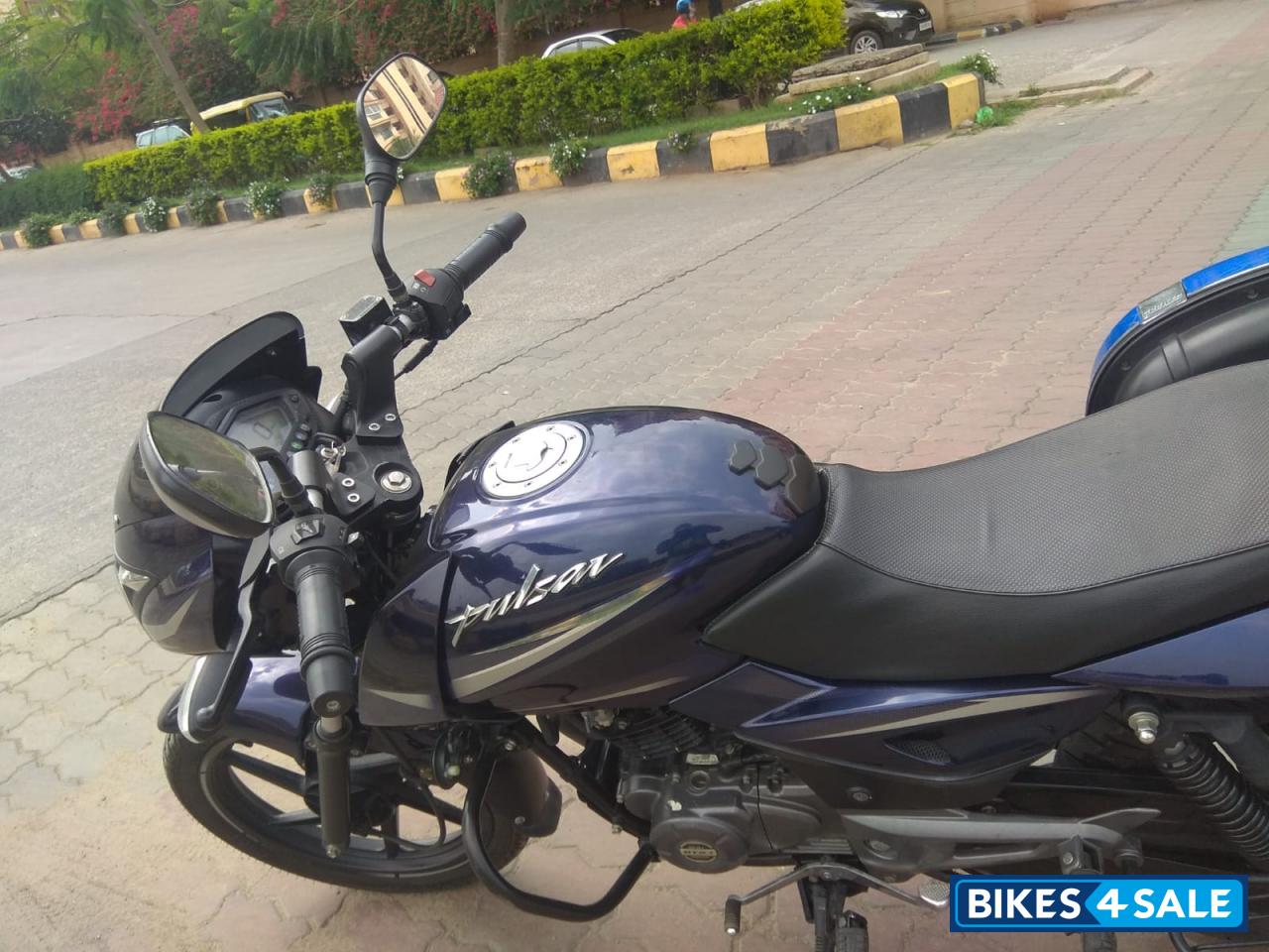 Blue Bajaj Pulsar 150 DTSi Blue Bajaj Pulsar 150 DTSi
