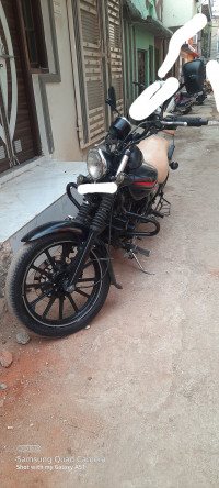 Bajaj Avenger Street 220