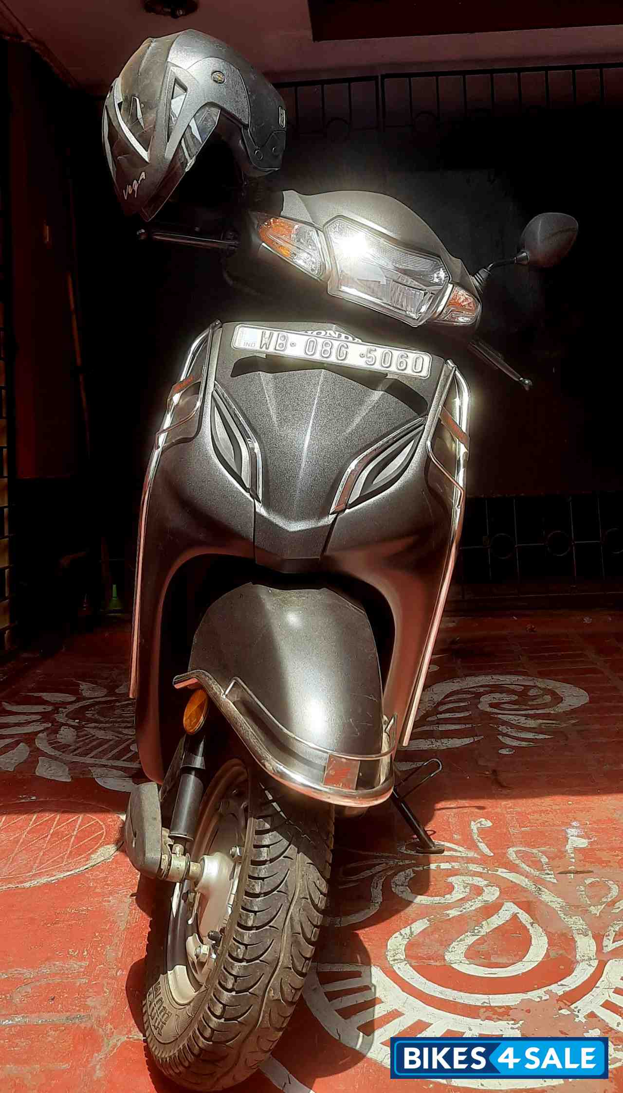 Grey Honda Activa 5G