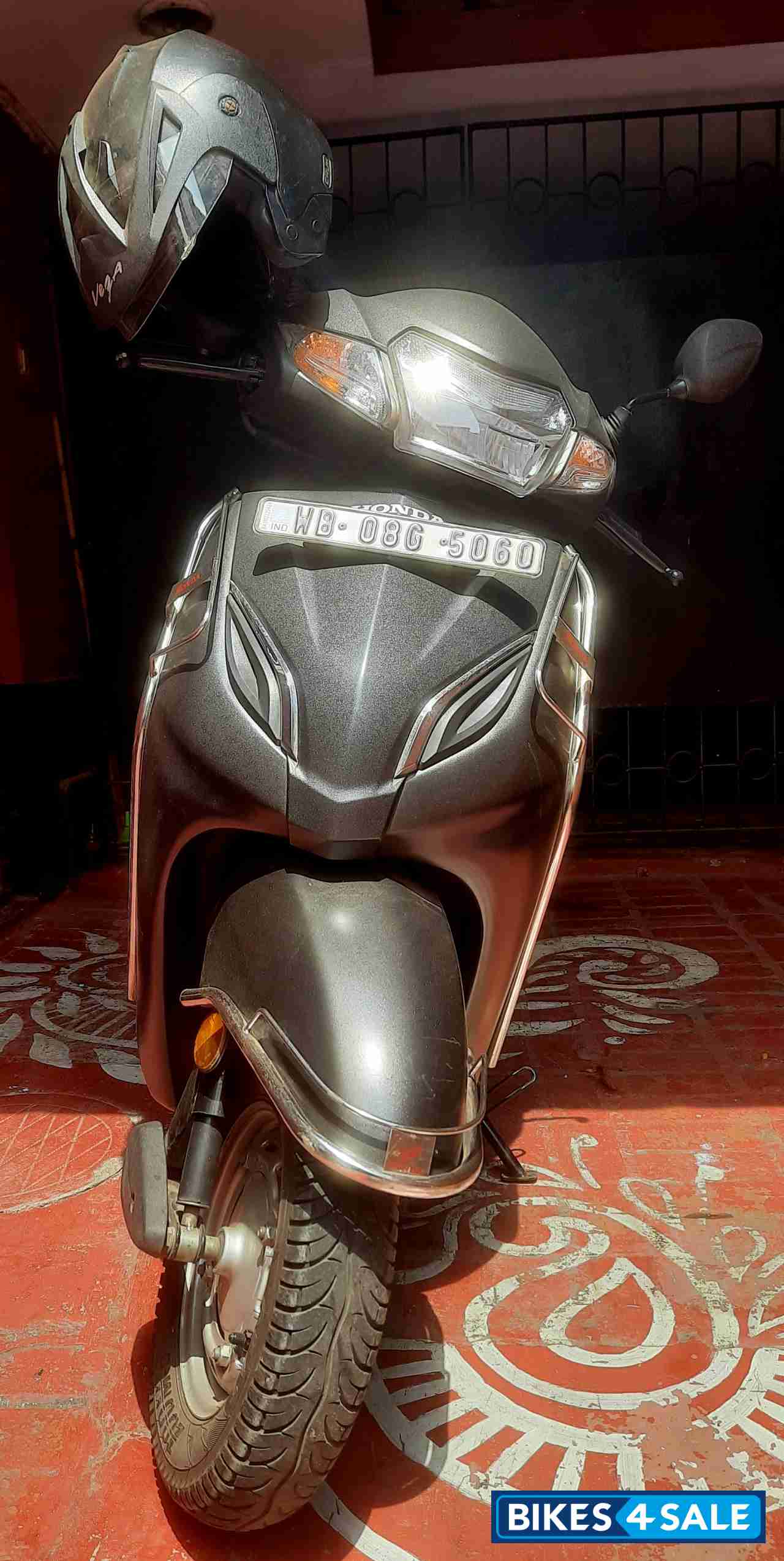 Grey Honda Activa 5G