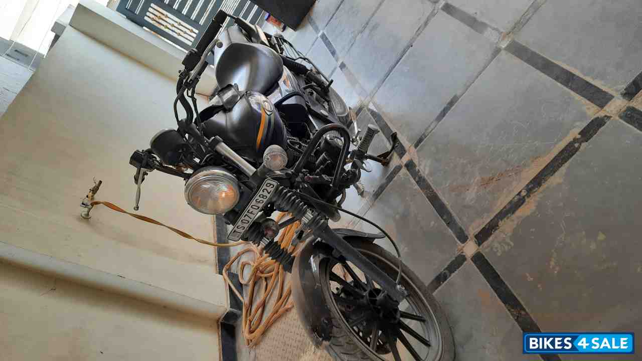 Bajaj Avenger Street 150