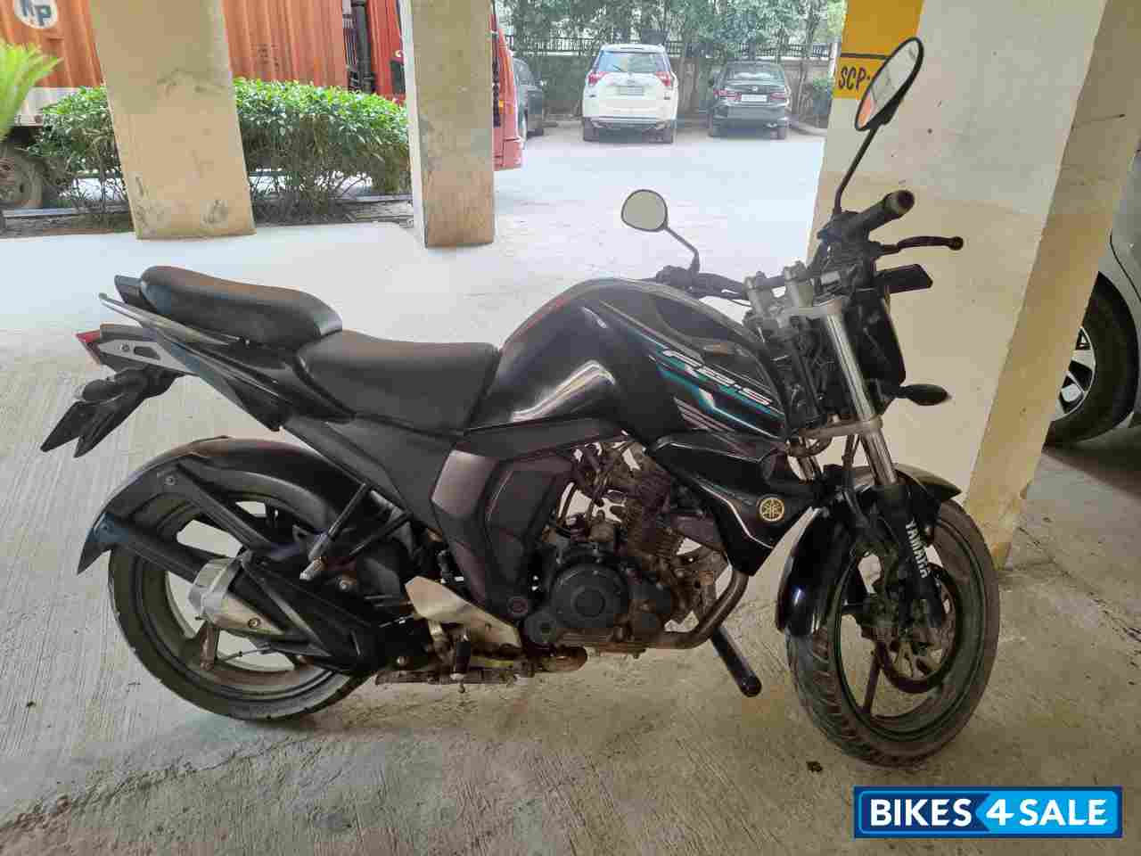 Blue Yamaha FZ-S FI V2