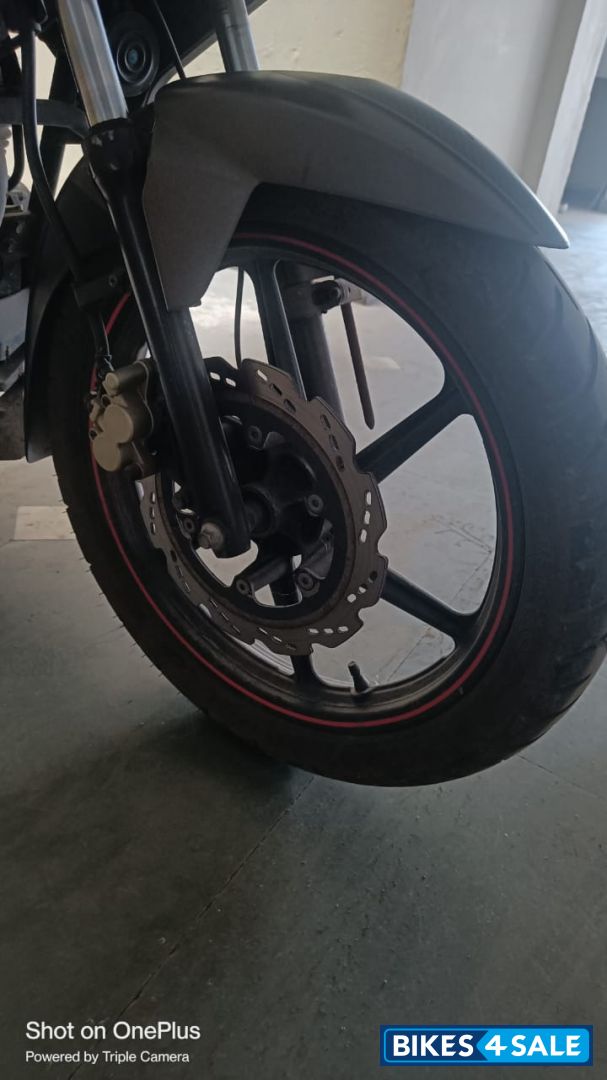 Pearl White TVS Apache RTR 160