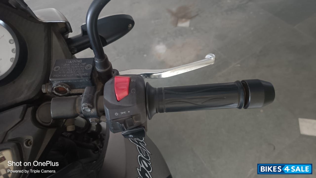 Pearl White TVS Apache RTR 160