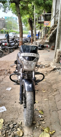 Bajaj V15