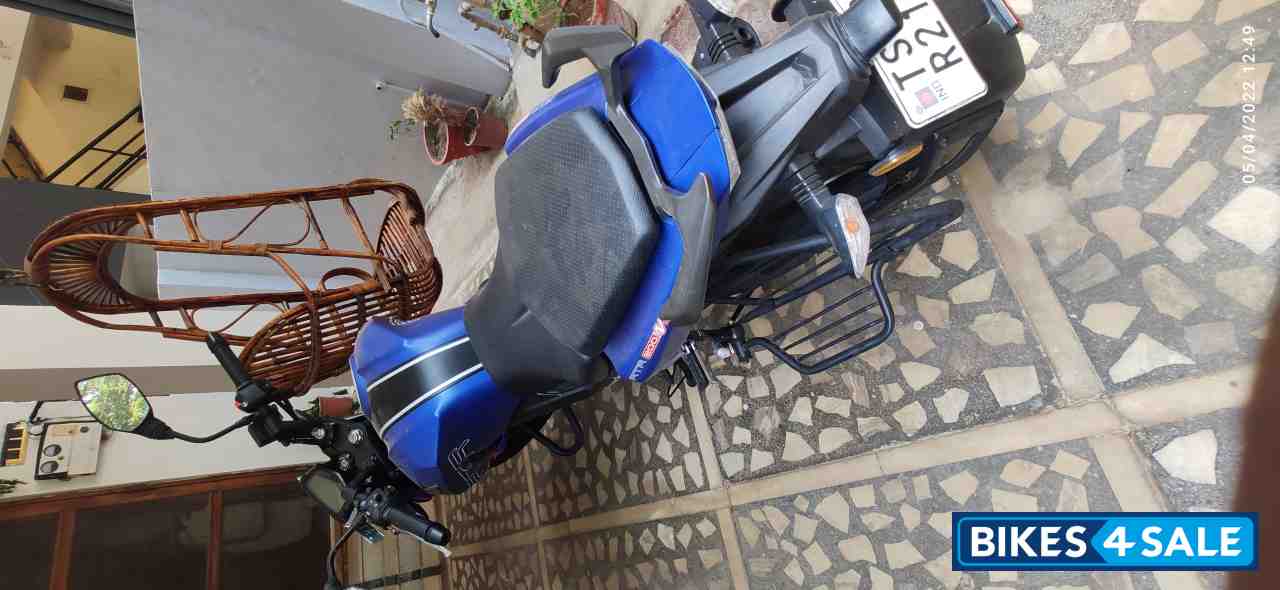 Blue TVS Apache RTR 200 4V