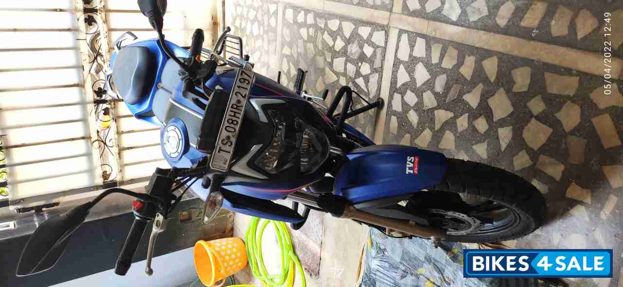 Blue TVS Apache RTR 200 4V Blue TVS Apache RTR 200 4V