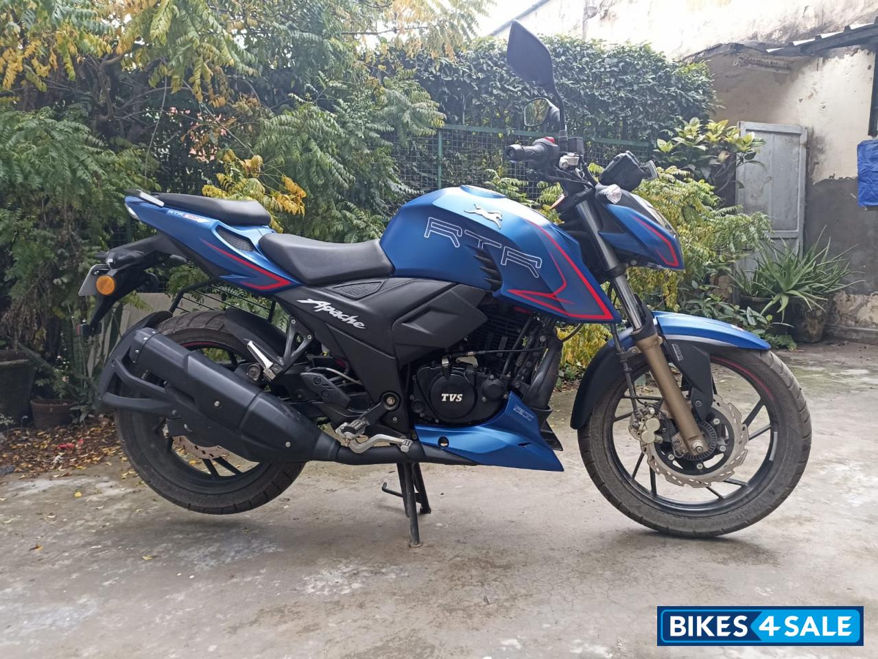 Blue TVS Apache RTR 200 4V ABS