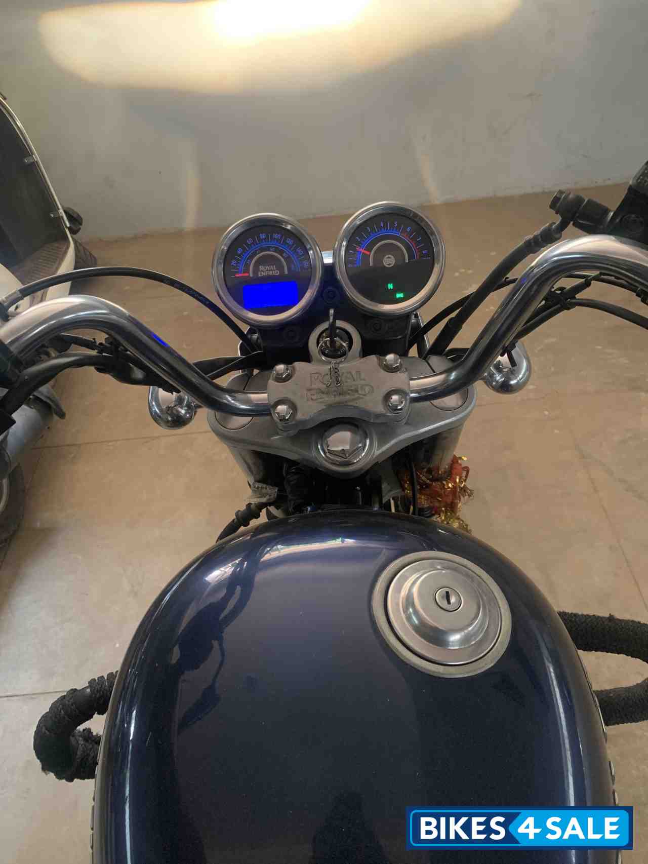 Navy Blue Royal Enfield Thunderbird 350 Navy Blue Royal Enfield Thunderbird 350