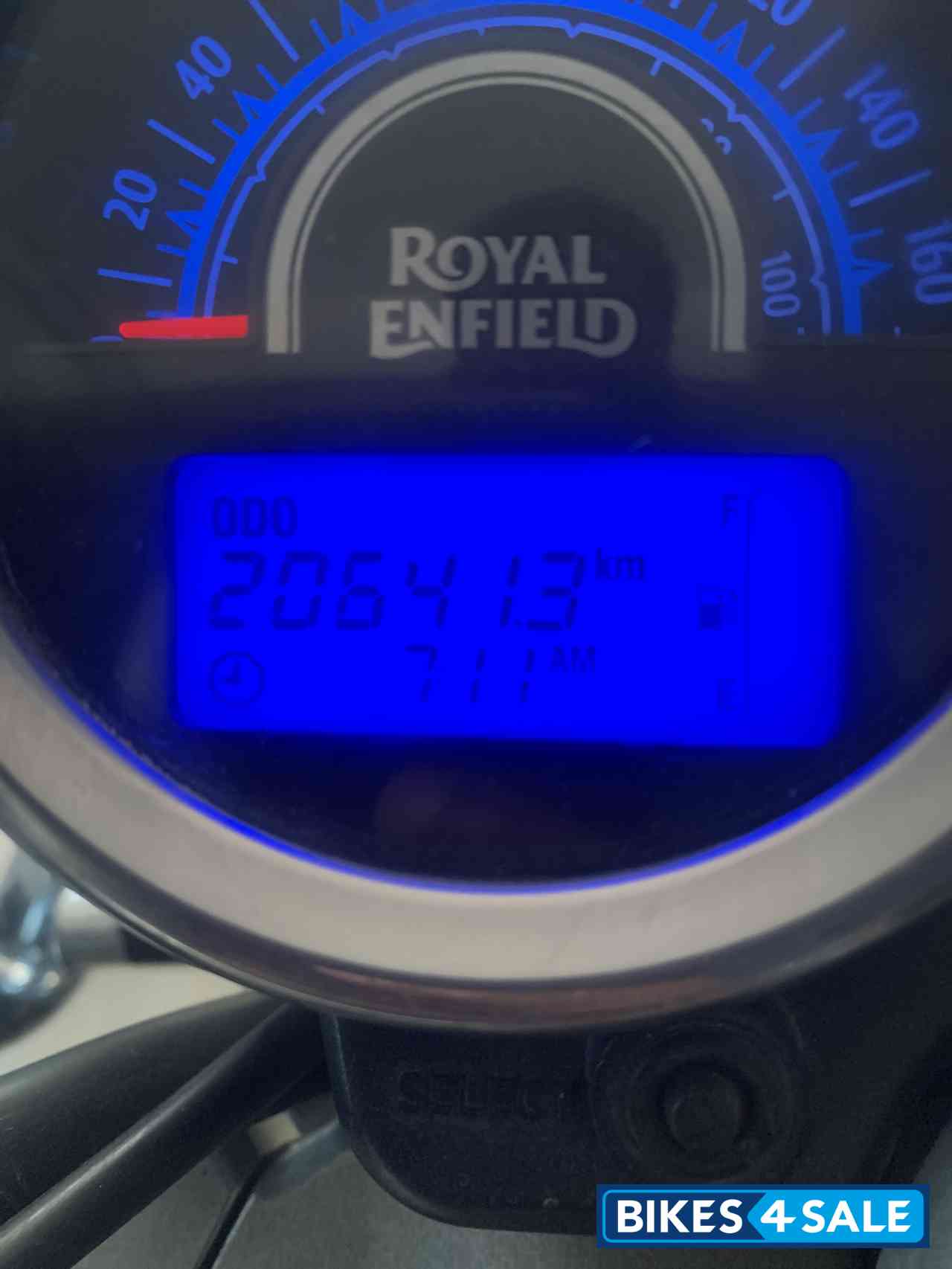 Navy Blue Royal Enfield Thunderbird 350 Navy Blue Royal Enfield Thunderbird 350