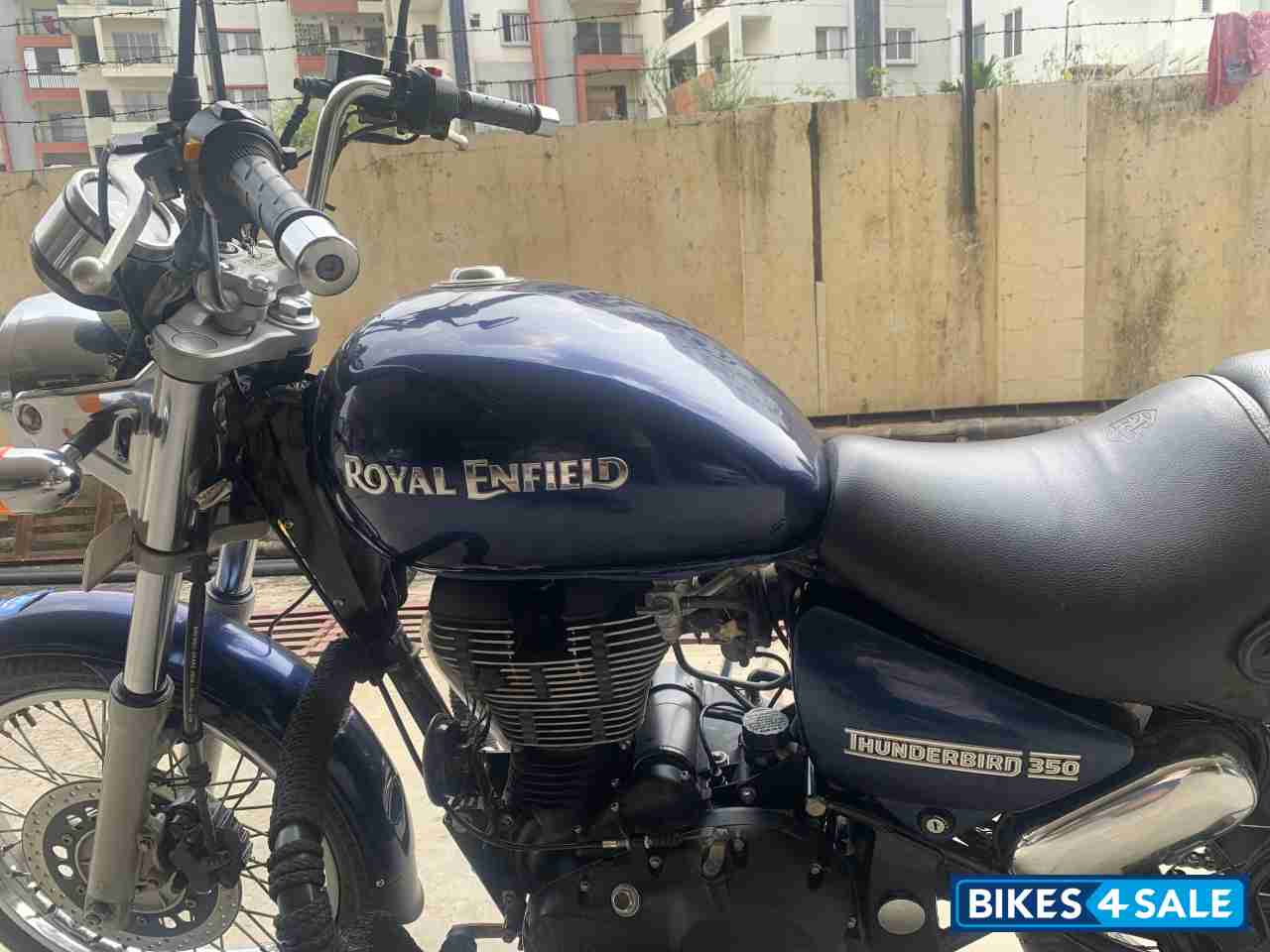 Navy Blue Royal Enfield Thunderbird 350 Navy Blue Royal Enfield Thunderbird 350