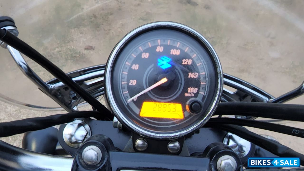 Bajaj Avenger 220 DTS-i