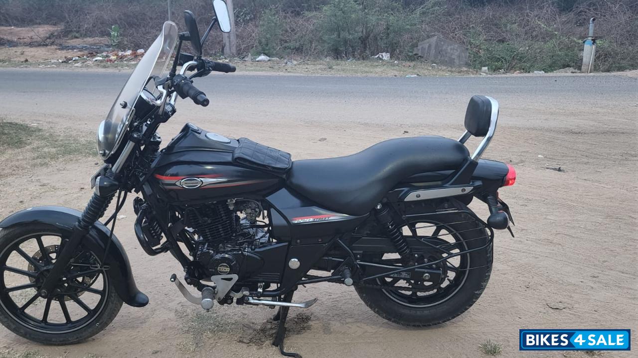 Bajaj Avenger 220 DTS-i