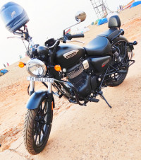 Royal Enfield Meteor 350 Stellar