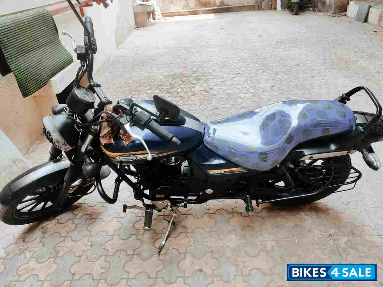 Bajaj Avenger Street 150