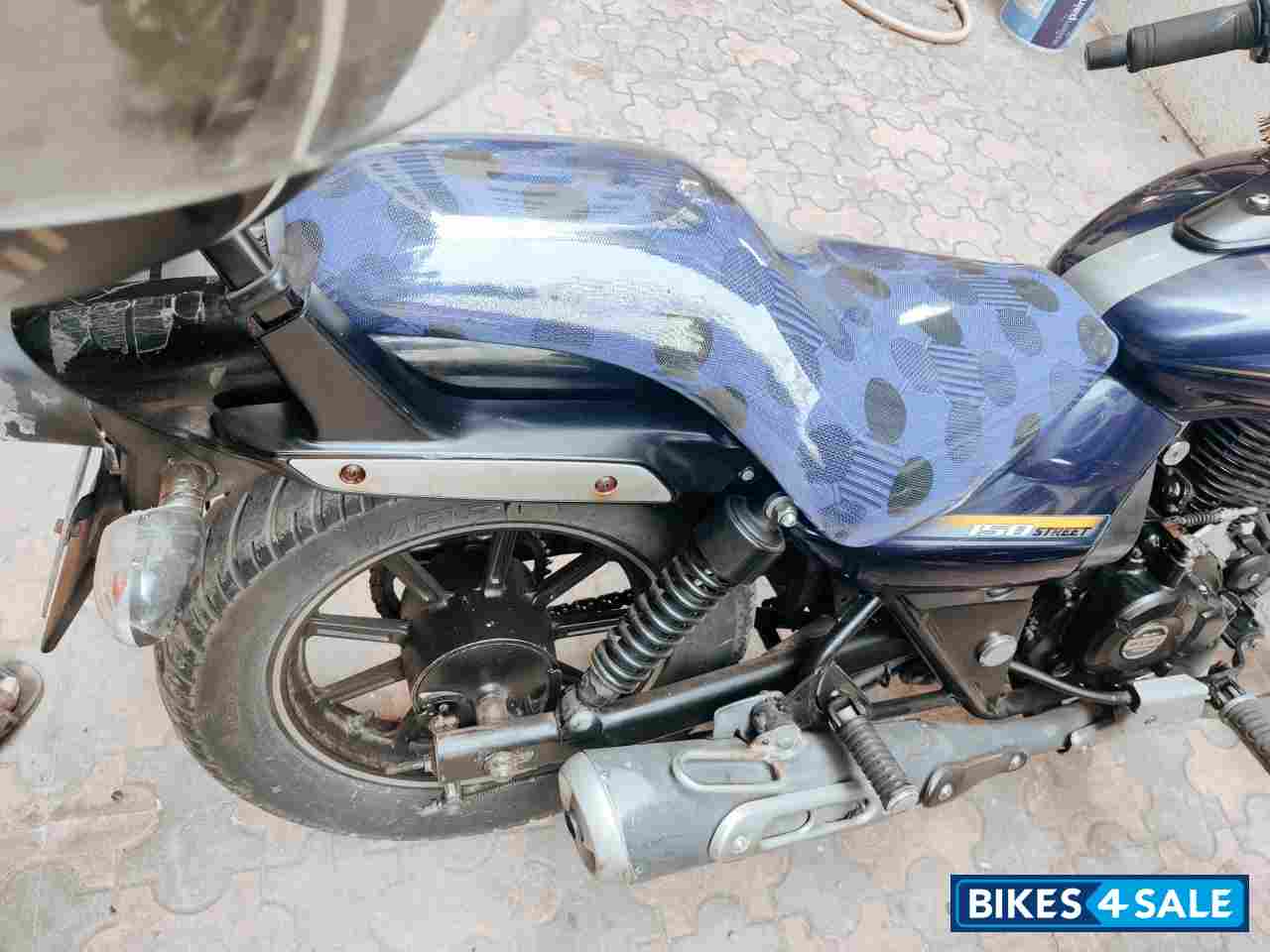Bajaj Avenger Street 150