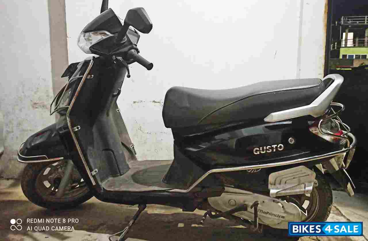 Mahindra Gusto