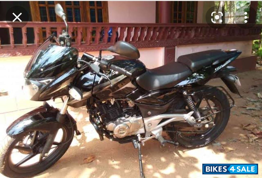 Black Bajaj Pulsar 180 DTSi