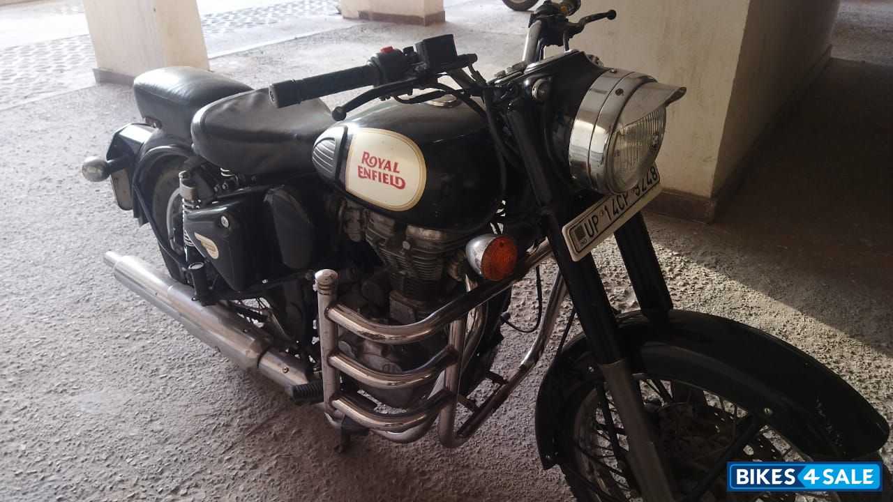 Black Royal Enfield Classic 350