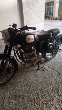 Black Royal Enfield Classic 350