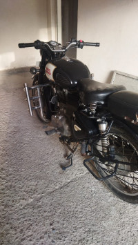 Black Royal Enfield Classic 350