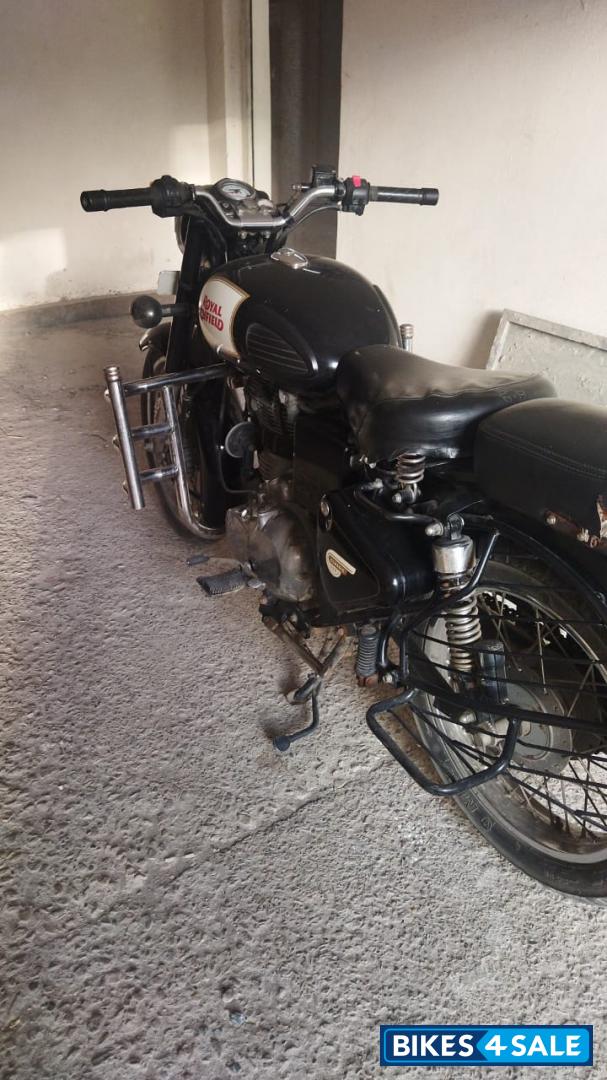 Black Royal Enfield Classic 350 Black Royal Enfield Classic 350