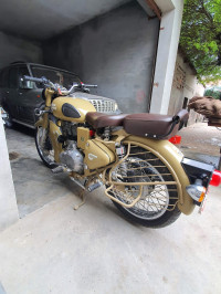 Royal Enfield Classic 500