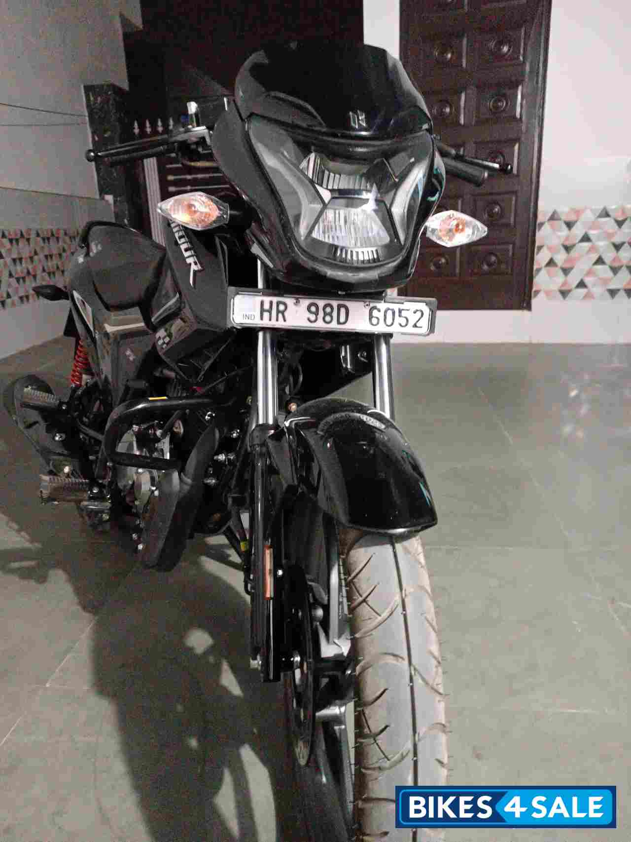 Black Hero Glamour Xtec