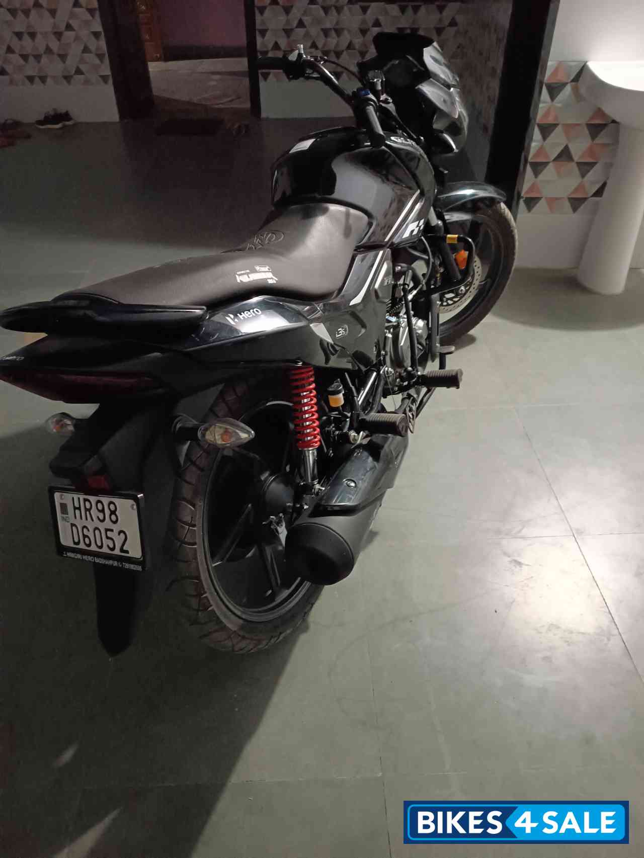 Black Hero Glamour Xtec