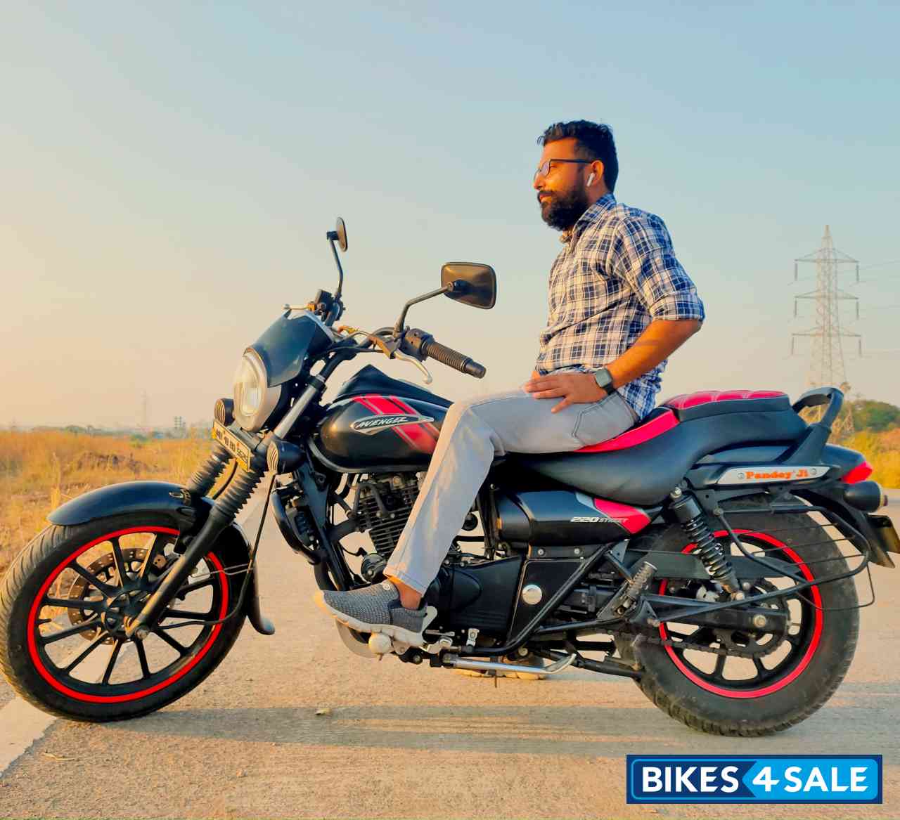 Bajaj Avenger Street 220