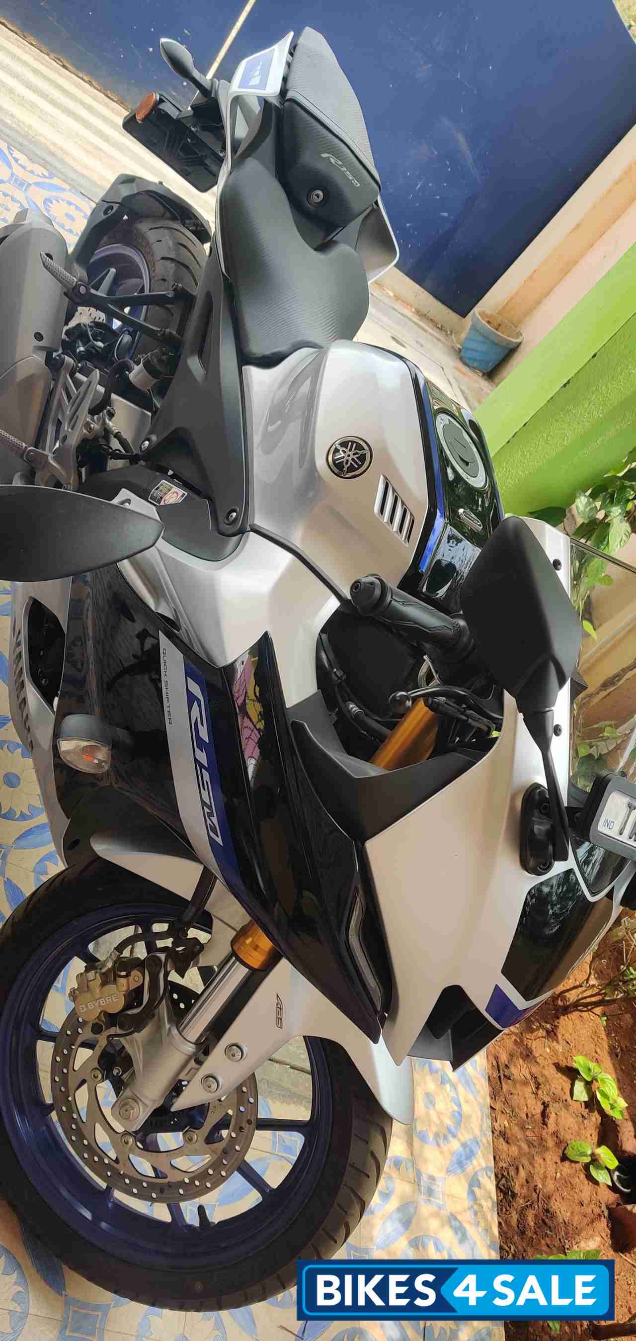 Yamaha R15M