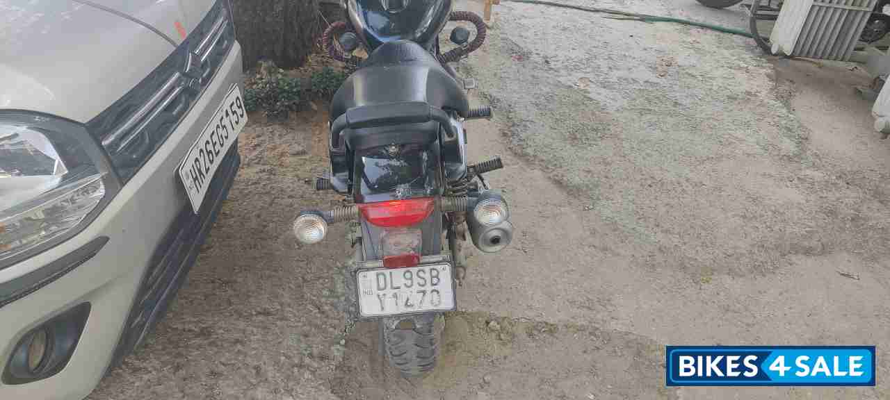 Matt Black Bajaj Avenger Street 220