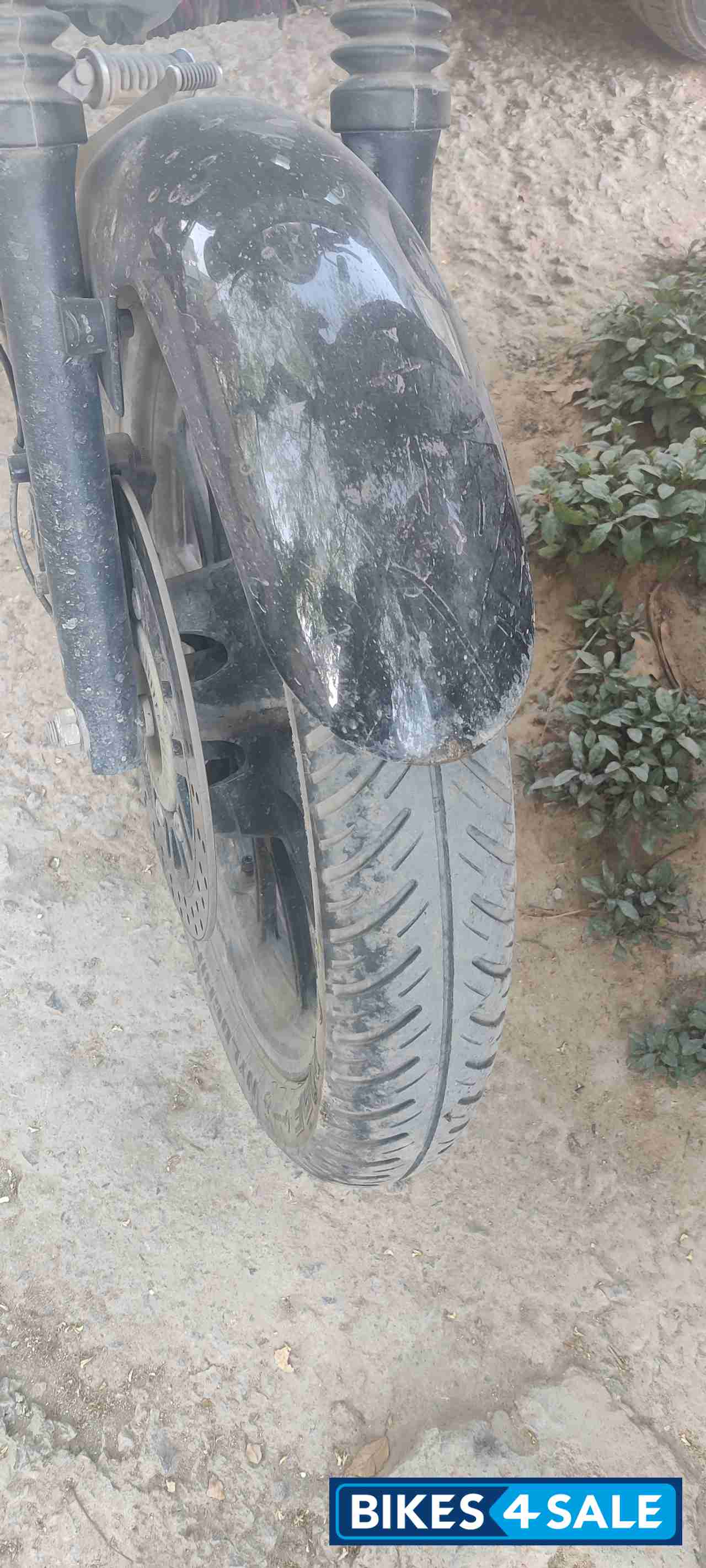 Matt Black Bajaj Avenger Street 220