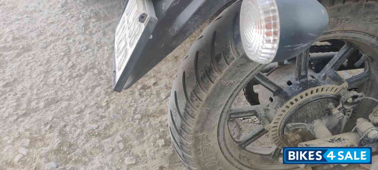 Matt Black Bajaj Avenger Street 220