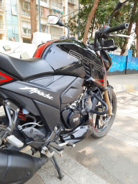 Black TVS Apache RTR 200 4V 2020